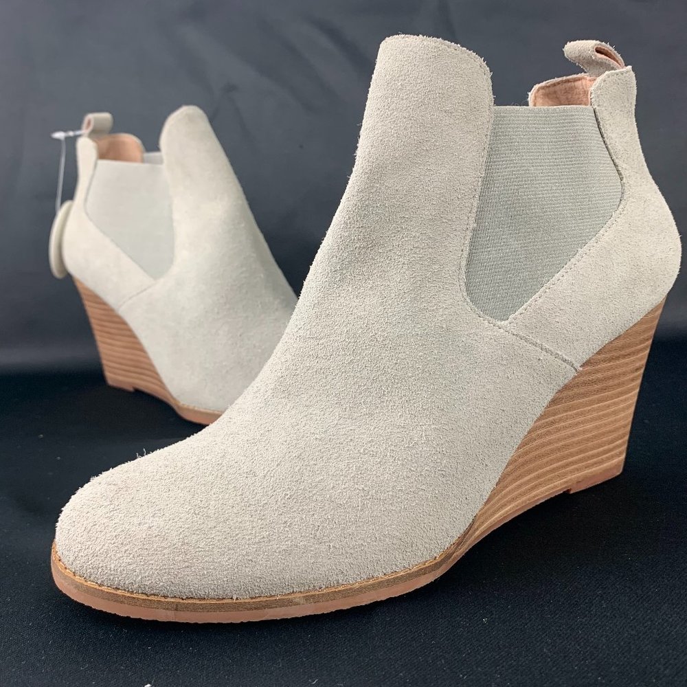 CASLON‎ Willa Oatmeal Gray Suede Chelsea Wedge Booties NWOB